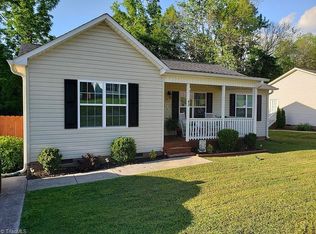 43 Harris Farm Ct, Thomasville, NC 27360
