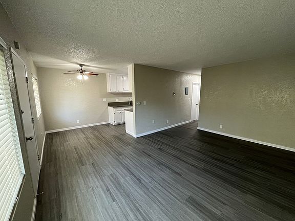 5th image of 350 Marina Dr #1