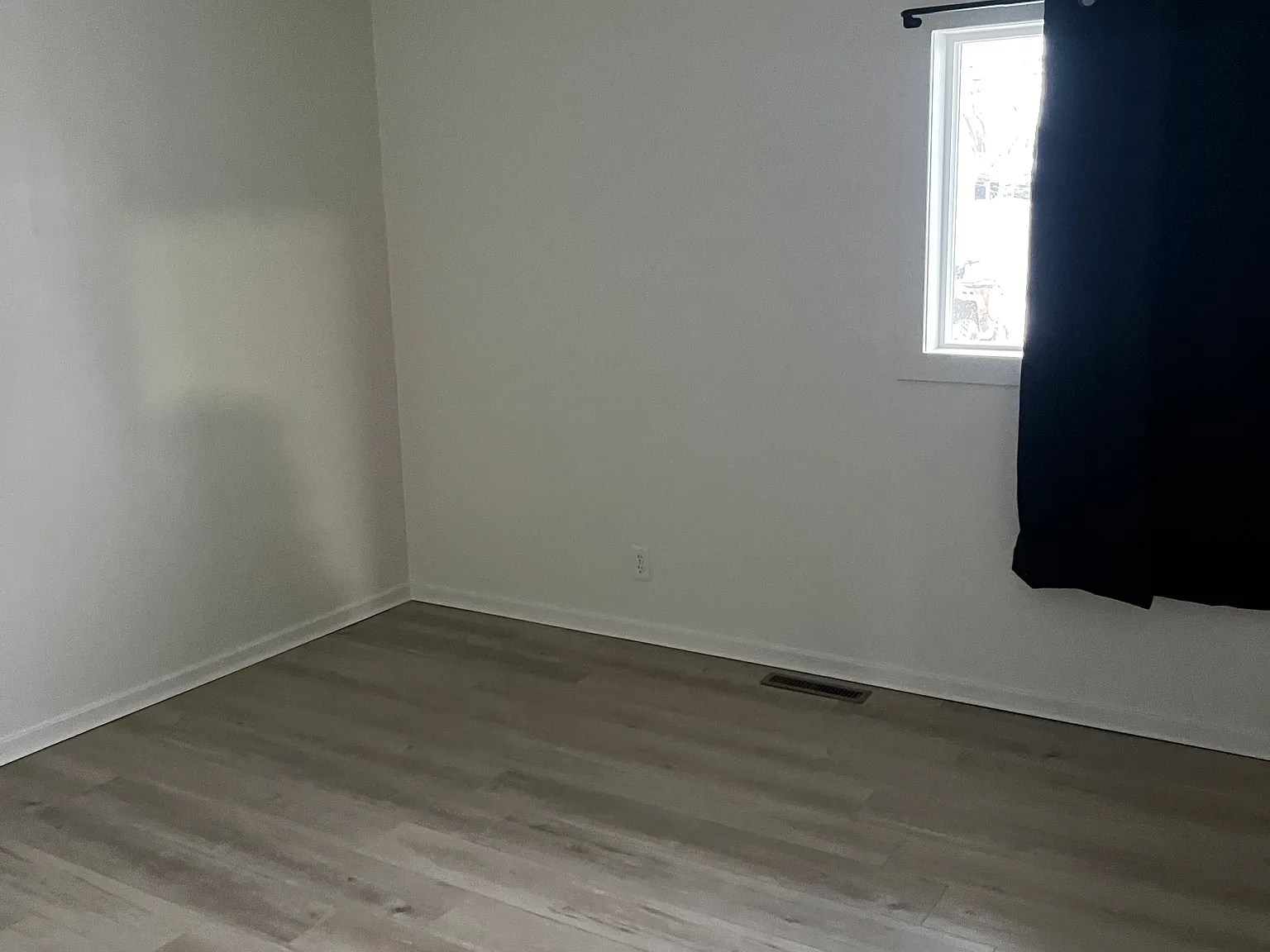 2 bed, 784 sqft, $950 — Photo 2