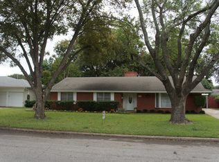 2968 Randy Ln, Farmers Branch, TX 75234