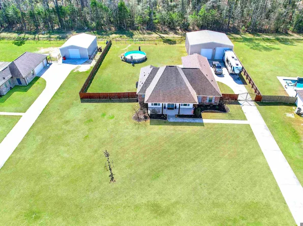 14041 Kaden Creek Dr, Walker, LA 70785