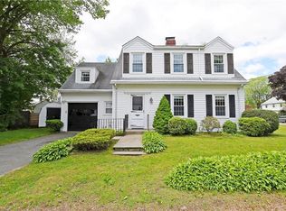 20 Bowen St, Rumford, RI 02916