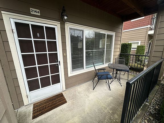 2nd image of 2144 Palisade Blvd