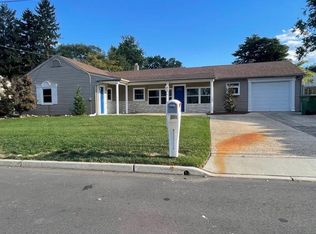 3 Pillar Dr, South Amboy, NJ 08879