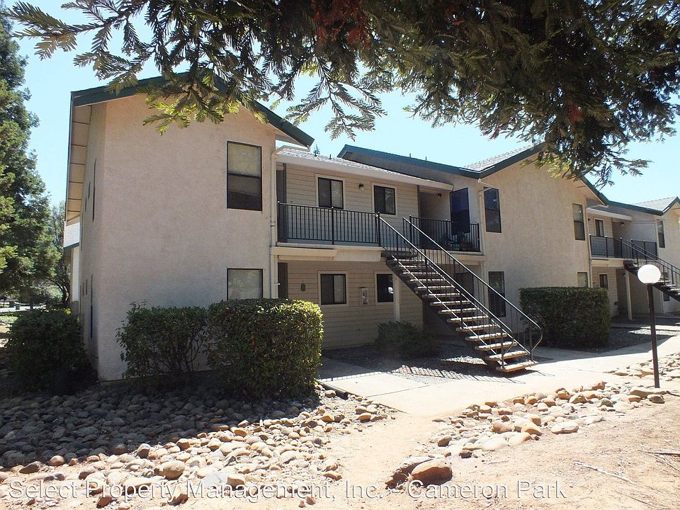 1st image of 2720 La Crescenta Dr APT 2