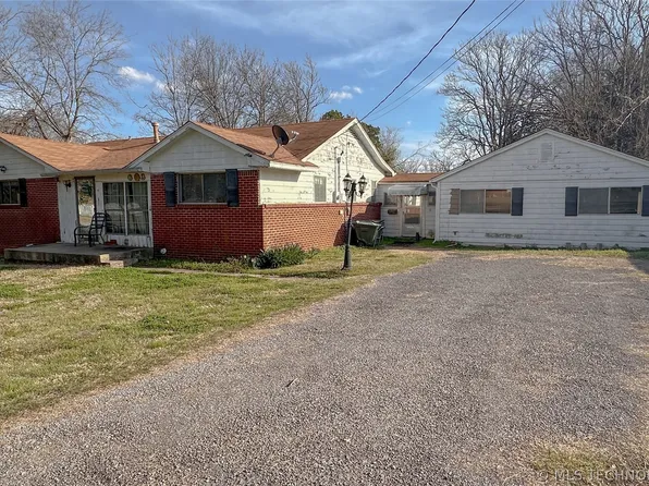 16 W 40th St, Sand Springs, OK 74063