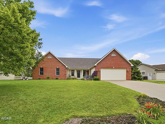 3rd image of 656 Gardenview Cir