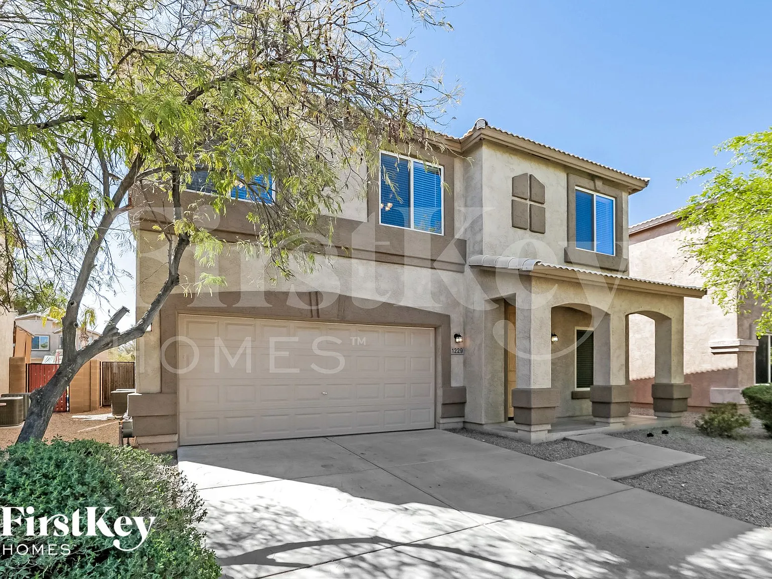 4 bed, 2.5 bath, 2441 sqft, $2,340 — Photo 2