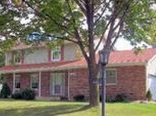 1311 Surrey Ct, Algonquin, IL 60102