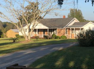 91 Walt Thompson Rd, Hahira, GA 31632