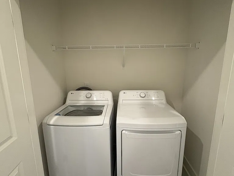 112 Nearwater Pl — Photo 6