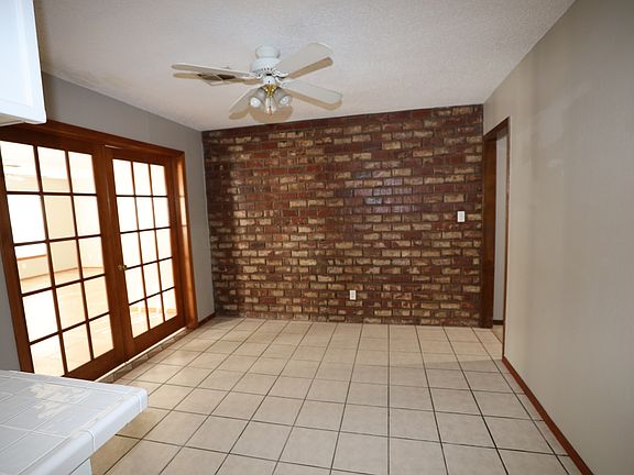 4th image of 1815 Nightingale Cir