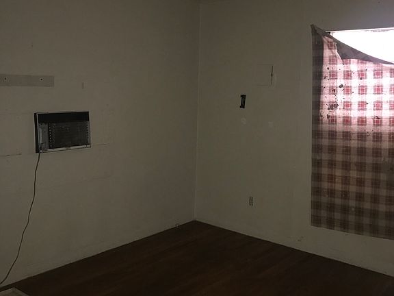 5th image of 238 Las Palmas Dr