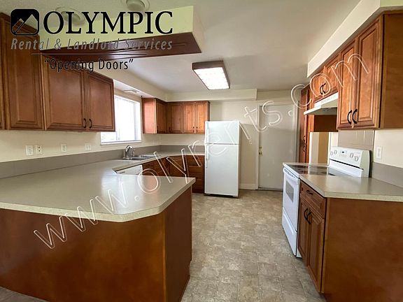 3rd image of 8610 35th Ct SE