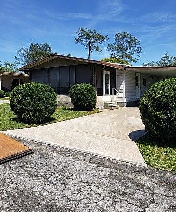 2nd image of 6429 Lakewood Dr Unit B