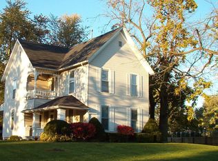 1129 E 4th St, Seymour, IN 47274