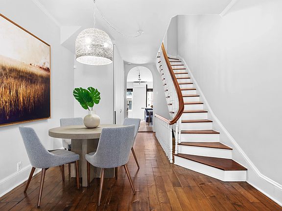 5th image of 136 1/2 W 15th St #2