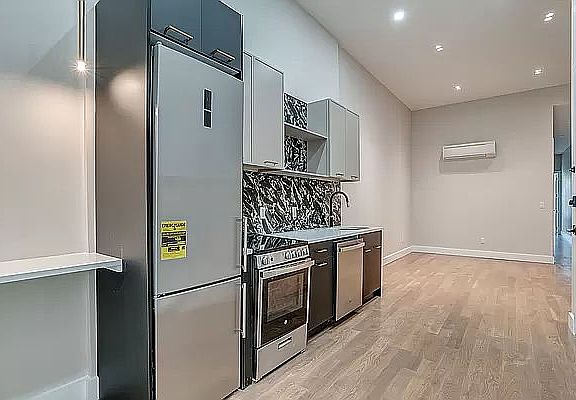 4th image of 498 Putnam Ave #4T