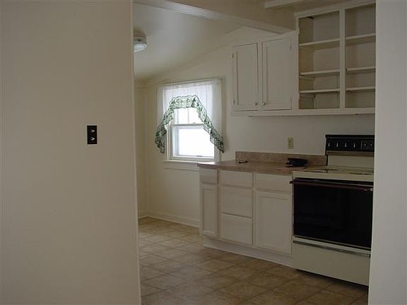 2nd image of 204 Petoskey Ave