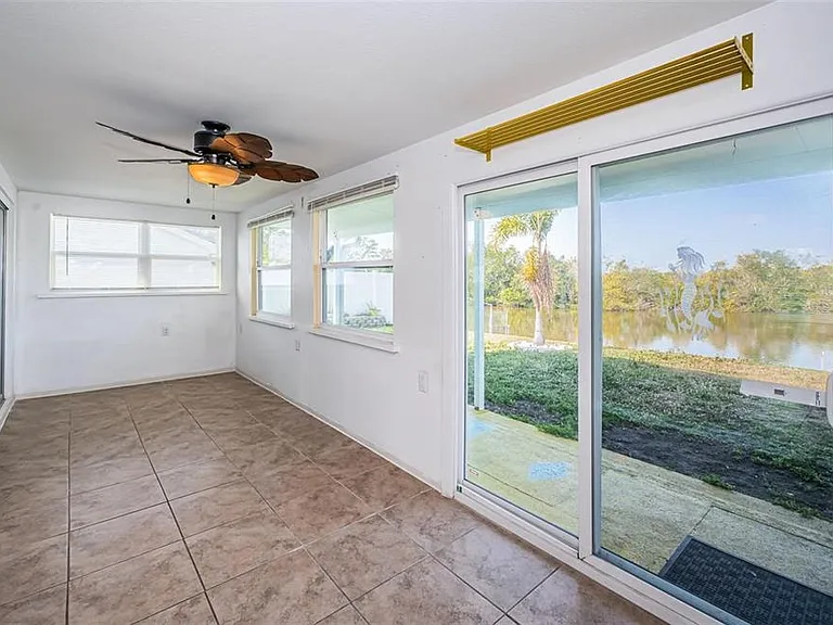 3627 Grayton Dr — Photo 15