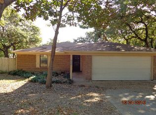 816 Timberoaks Dr, Azle, TX 76020