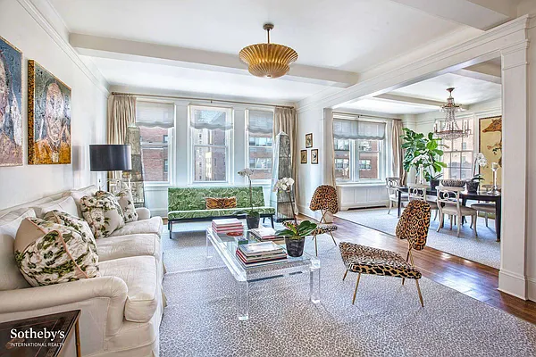 Sold by Sotheby's International Realty | media 11