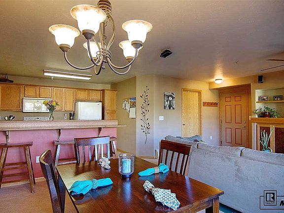 4th image of 3305 Columbine Dr Unit 1505