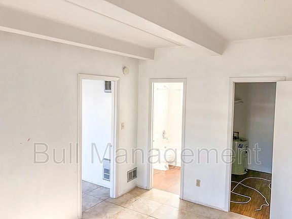 5th image of 5261 Alhambra Dr APT 13