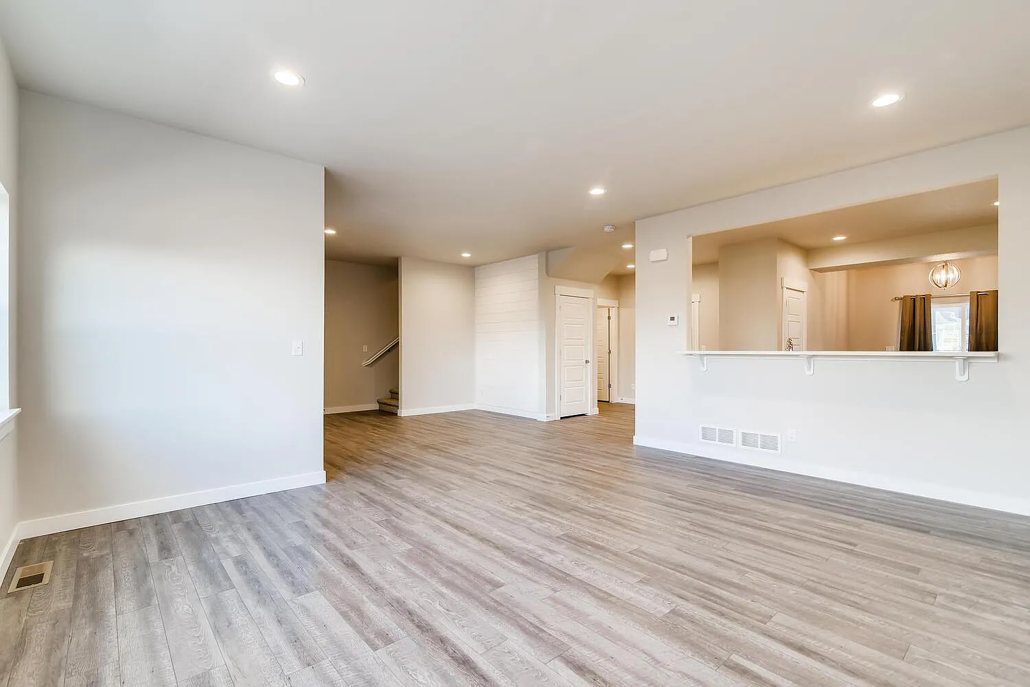 4 bed, 2.5 bath, 2144 sqft, $2,800 — Photo 1