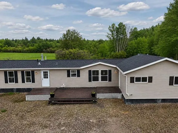 17010 W Township Road 542, Yellowhead County, AB T7E 3V4