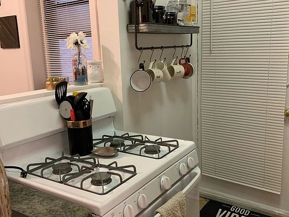 5th image of 1909 N Lincoln Ave #1906-16-1S