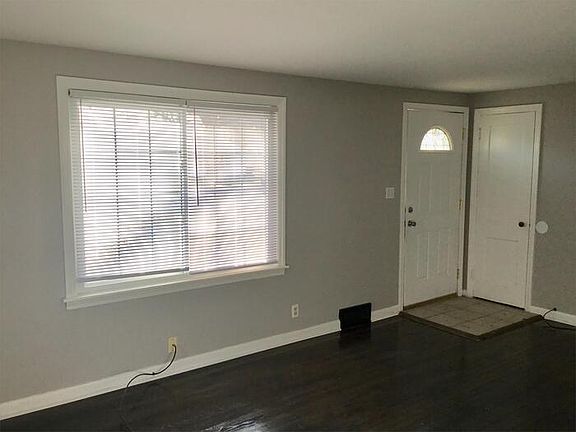2nd image of 315 E Chippewa Ave