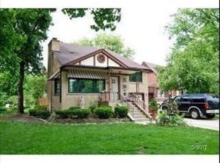 484 Longcommon Rd, Riverside, IL 60546