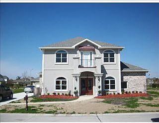 1st image of 9 Dogwood Dr
