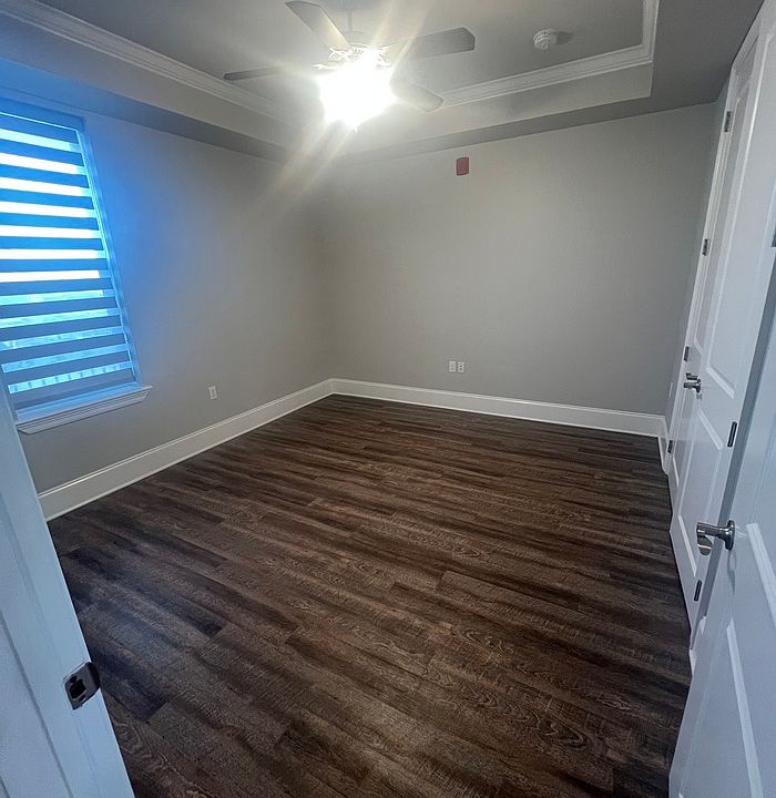 1st image of 3900 Lakeshore Blvd E #112