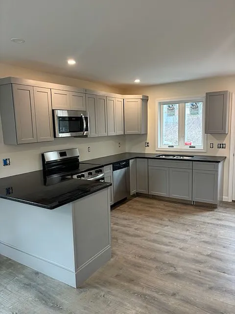 2 bed, 1.5 bath, 900 sqft, $2,400 — Photo 3