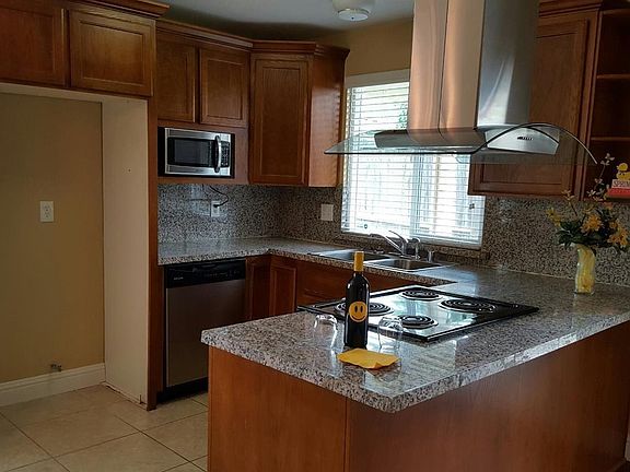 5th image of 8229 Summerplace Dr