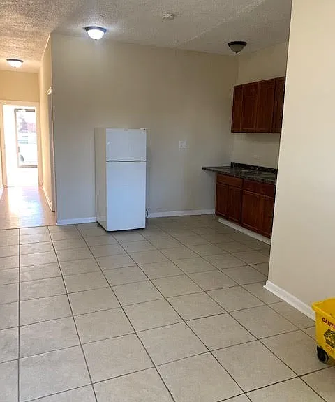 2900-04 N Laramie Avenue W George St #1L — Photo 2
