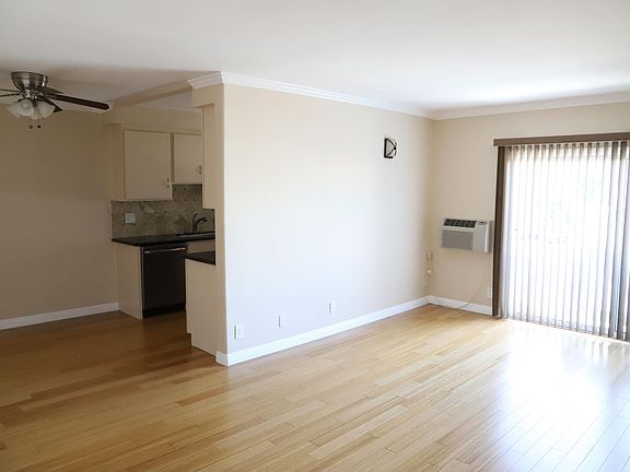 3rd image of 8939 Cadillac Ave APT 308
