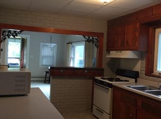 4 Freeman Ave, Webster, MA 01570