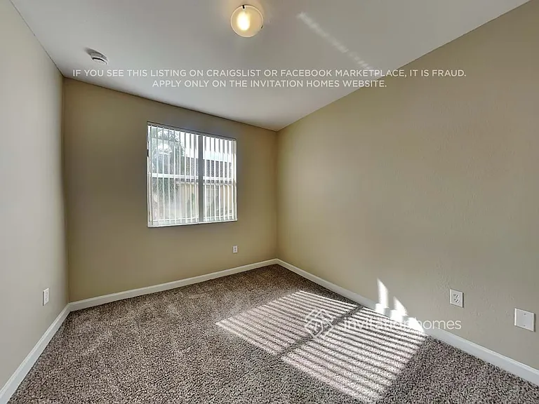 15050 SW 9th Ter — Photo 11