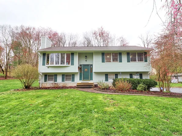 615 Long Meadow Road, Middlebury, CT 06762