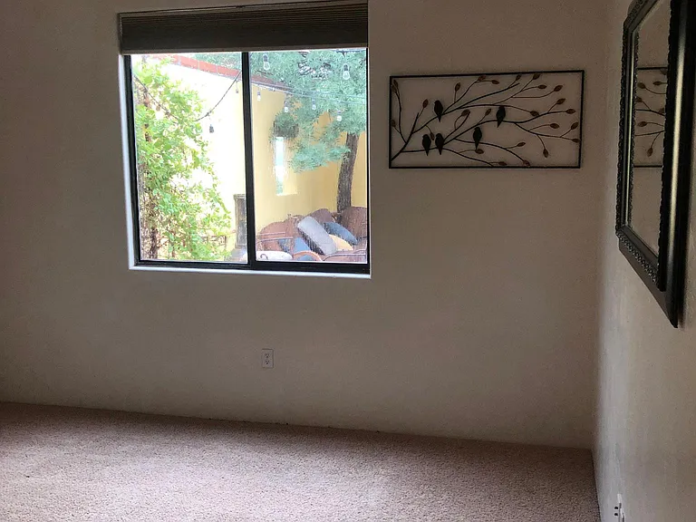 1624 E Goldenrod Ln — Photo 14