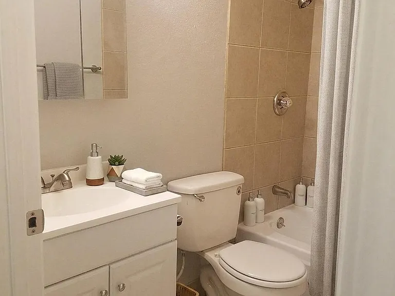 3701 Biscay St NW #B — Photo 29