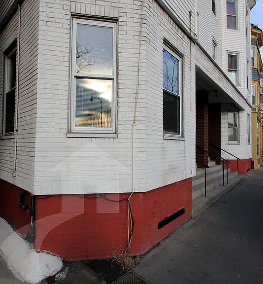 795 Cambridge St — Photo 7