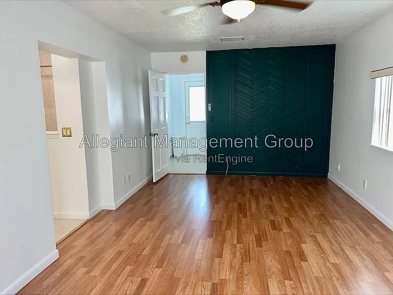 1211 Lehigh St — Photo 15