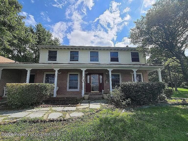 1st image of 640 W Foothills Dr