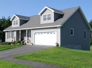 9 Iris Ln, Loudon, NH 03307