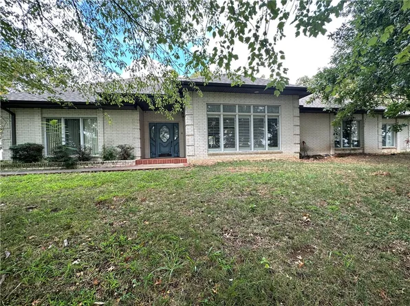 2499 Tulip Tree Dr, Springdale, AR 72764