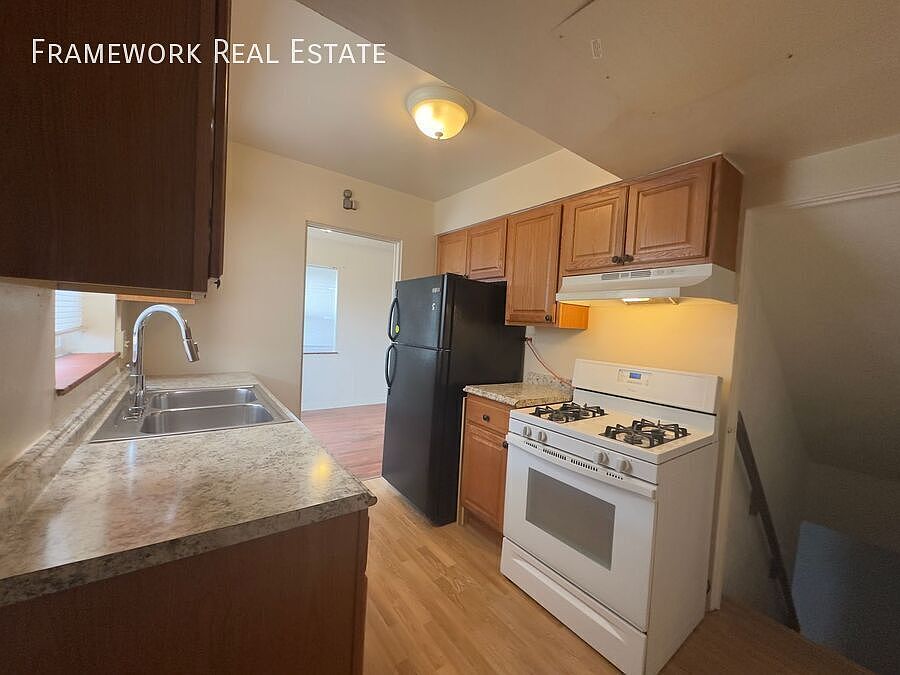 1st image of 1460 N Ivanhoe St